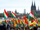 В Европе тысячи людей протестуют против наступления Турции в Сирии
