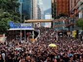 Протесты в Гонконге: полиция впервые застрелила митингующего