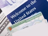 США приостановят выдачу гринкарт и иммиграционных виз