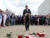 Послы стран ЕС в Беларуси возложили цветы на месте гибели участника протеста