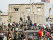 В Мали закрывают границы и вводят комендантский час