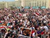 На площади Независимости в Минске на митинг собралось более 100 тыс. человек