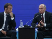 Le Monde: Путин во время беседы с Макроном заявил, что Навальный якобы сам мог принять 