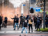 В Амстердаме на демонстрации против карантина из-за COVID-19 задержаны 58 человек