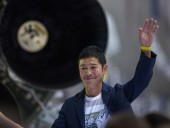 Японский миллиардер выберет висем людей для совместного полета на Луну
