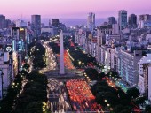 Аргентина усиливает карантин в столице: вводят комендантский час