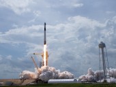 SpaceX снова успешно запустила ракету Falcon 9 с 60 спутниками