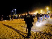 В Барселоне полиция разогнала с улиц более 9 тыс. человек, празднующих ослабление локдауна