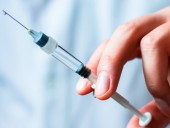 Греция хочет сделать вакцинацию обязательной для медиков