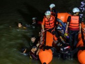 В Индонезии на реке утонули 11 школьников