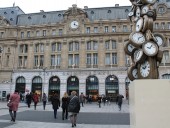 В Париже мужчина с ножом напал на охранников вокзала: его пришлось подстрелить