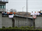 В результате беспорядков в тюрьмах Эквадора, по меньшей мере погибли 58 человек