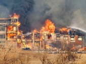 Из-за лесных пожаров в штате Колорадо сгорели более 500 домов