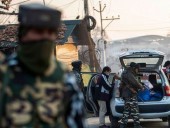 Шесть повстанцев и индийский солдат погибли во время боевых действий в Кашмире