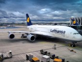 Немецкая Lufthansa снова переносит некоторые ночные авиарейсы в Украину