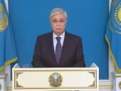 Казахстан: президент поручил временно ввести регулирование цен на газ, бензин и дизель
