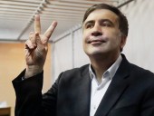 Саакашвили сегодня посетил украинский консул. Завтра экс-президента Грузии ожидают в суде